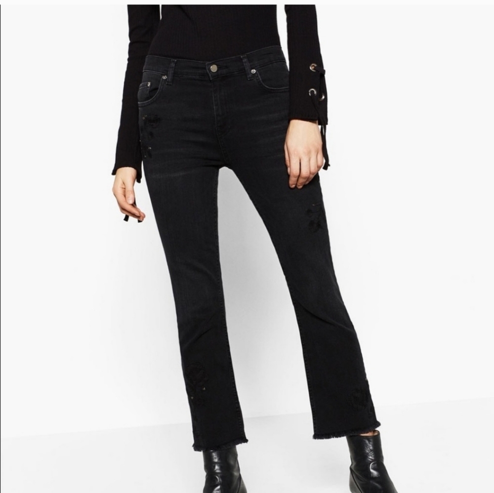 Zara  Floral Embroidered Jeans